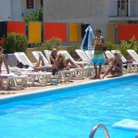 Kavos Central Extérieur photo