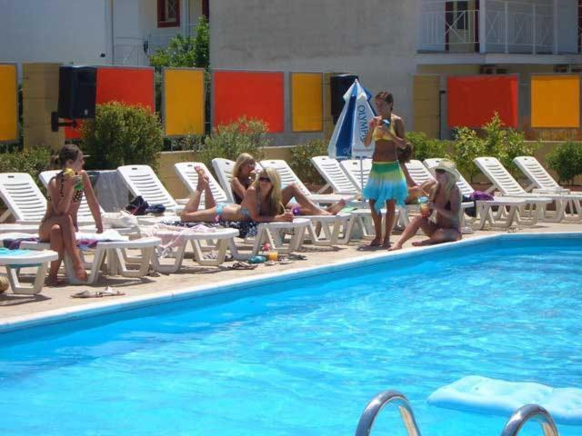 Kavos Central Extérieur photo
