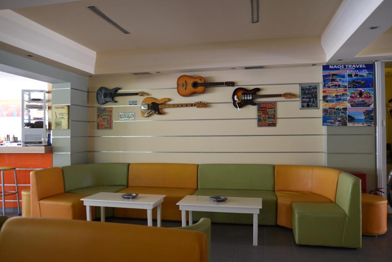 Kavos Central Extérieur photo
