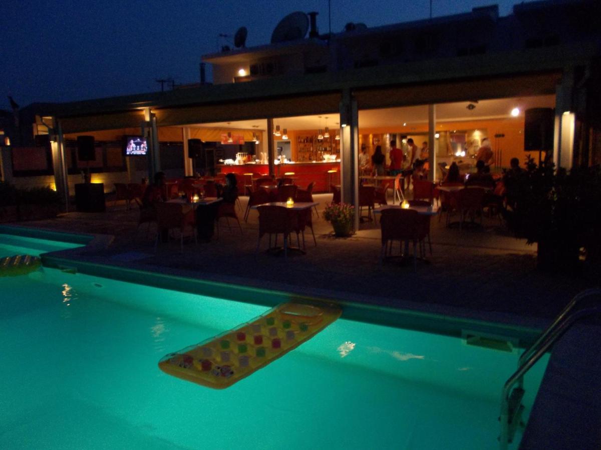 Kavos Central Extérieur photo